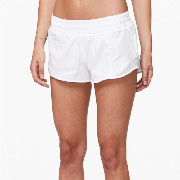 Lululemon Hotty Hot Short II *2.5" - Picture 8 of 9